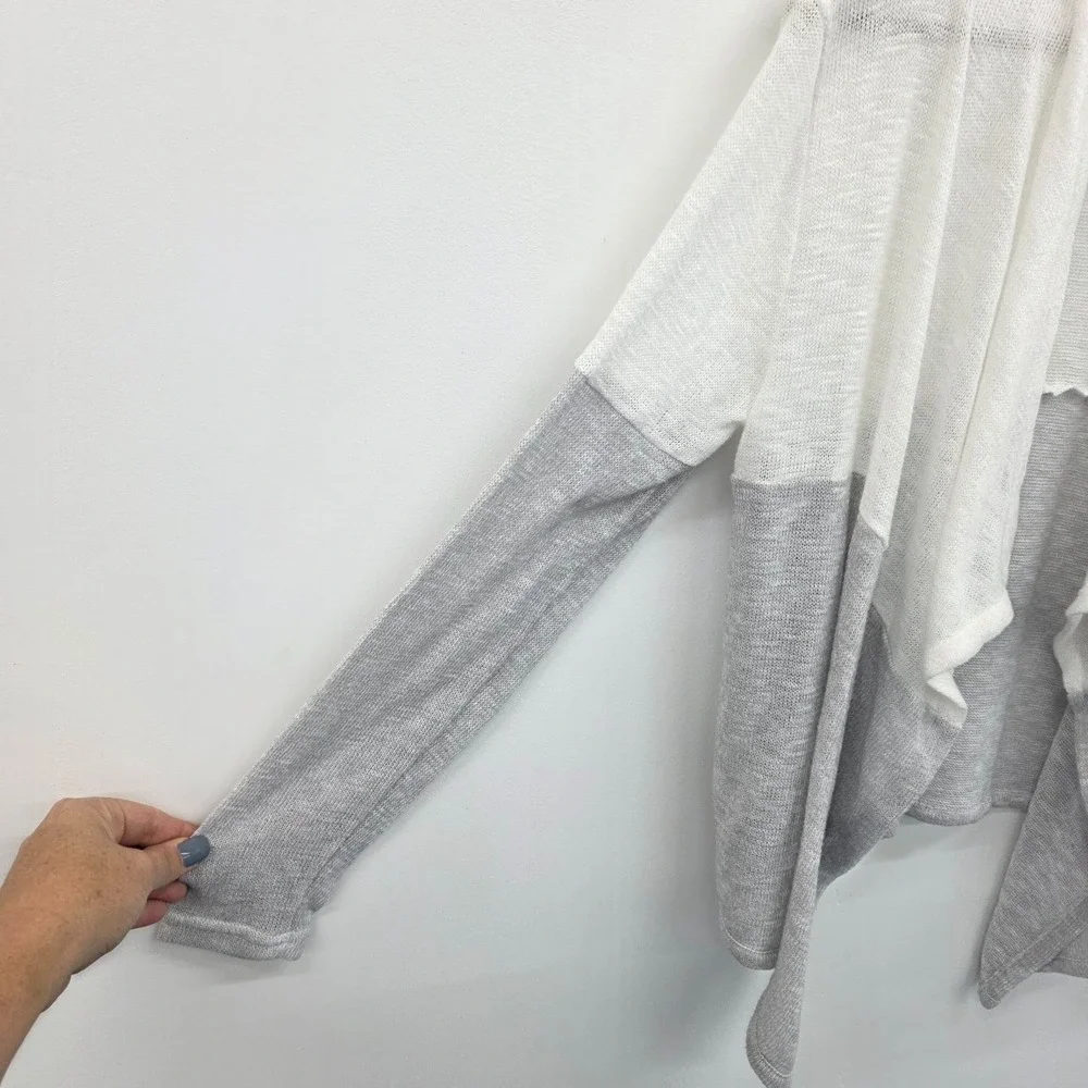 Eddie Bauer‎ Womens M Gray White Knit Cardigan Sweater Long Sleeve Open Front